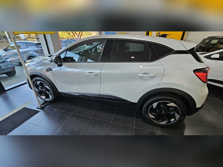 Renault Captur TECHNO E-TECH 117KW 160CV foto 24